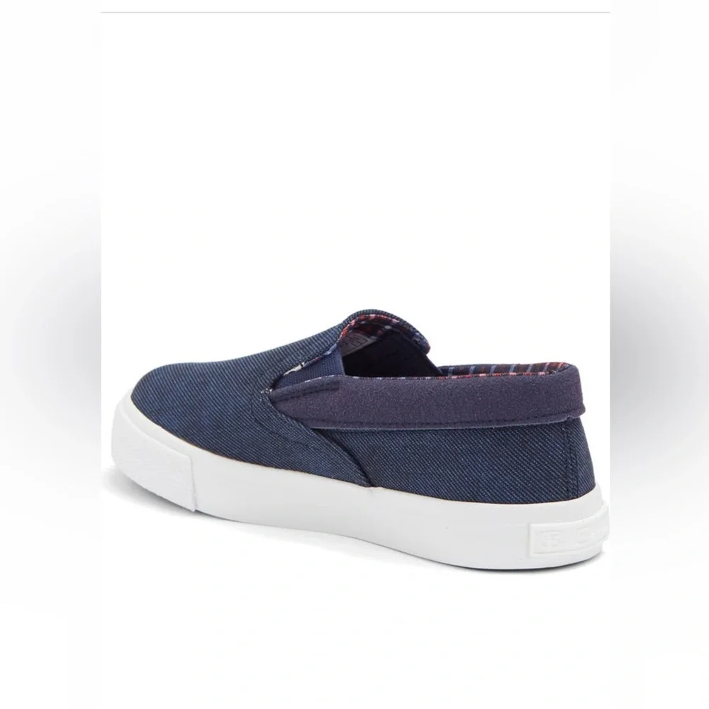 Ben Sherman Boy’s Jayme Slip on Sneaker in Navy| Size: 4